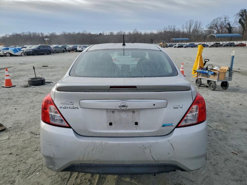 Фото 6 - NISSAN VERSA