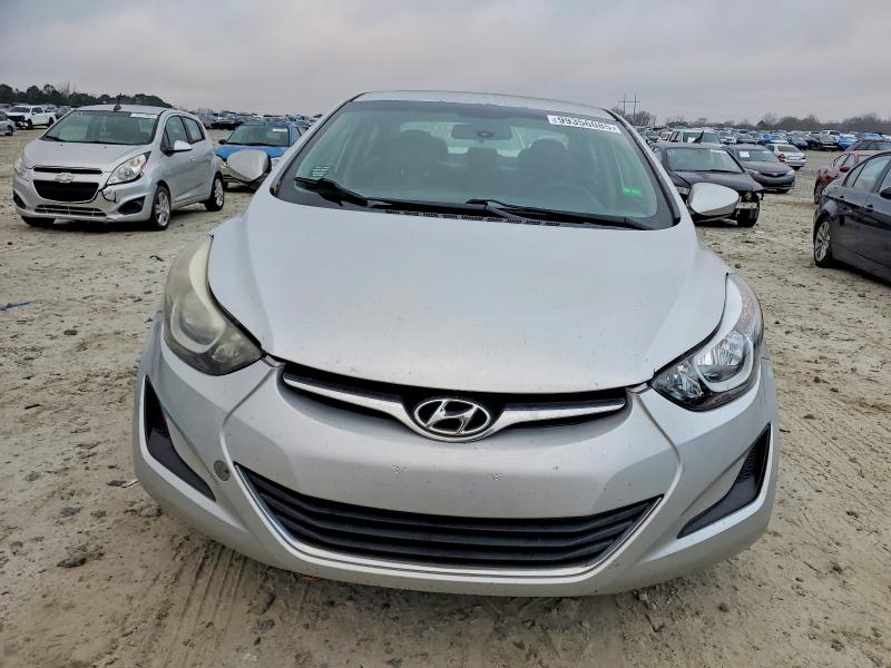 Фото 5 - HYUNDAI ELANTRA