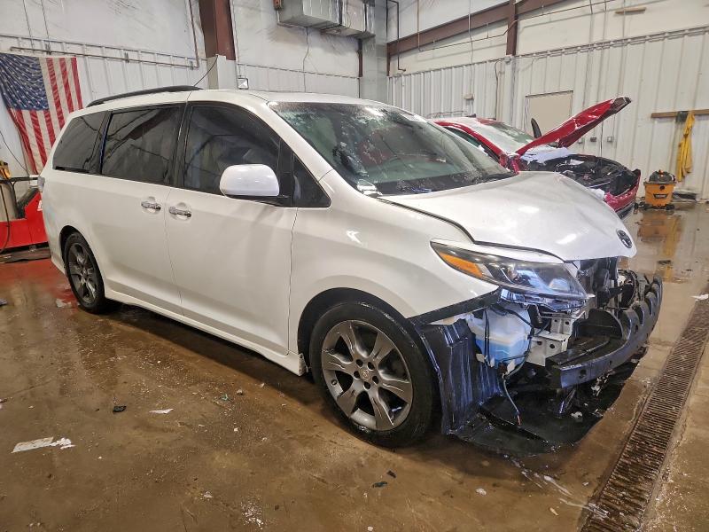 Фото 4 - TOYOTA SIENNA