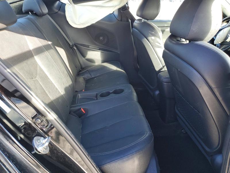 Фото 10 - HYUNDAI VELOSTER