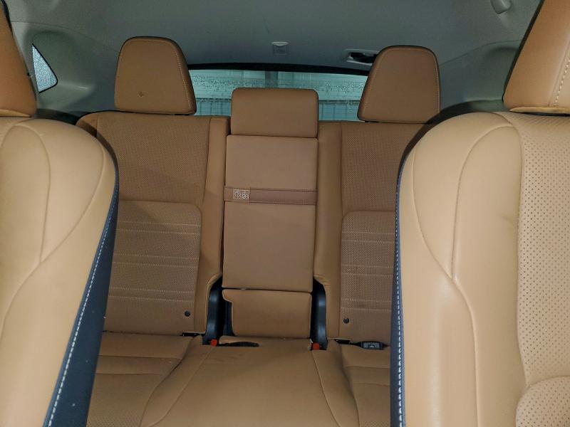 Фото 10 - LEXUS NX