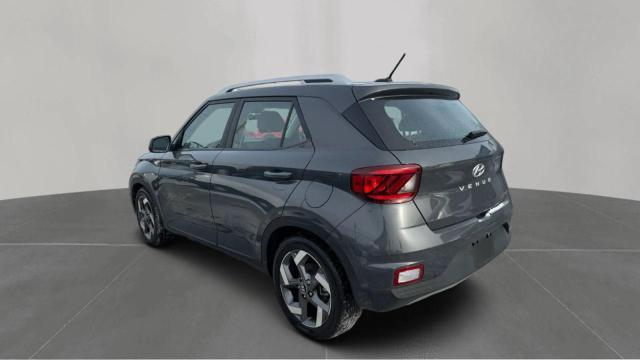 Фото 3 - HYUNDAI VENUE