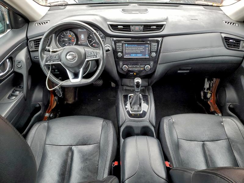 Фото 8 - NISSAN ROGUE