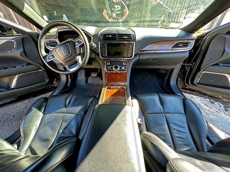 LINCOLN CONTINENTL 2017 VIN 1LN6L9UK9H5617828