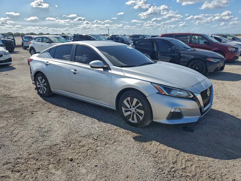 Фото 4 - NISSAN ALTIMA