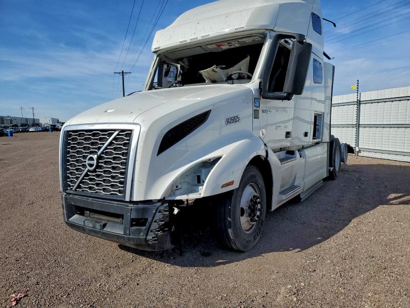 Фото 2 - VOLVO VN