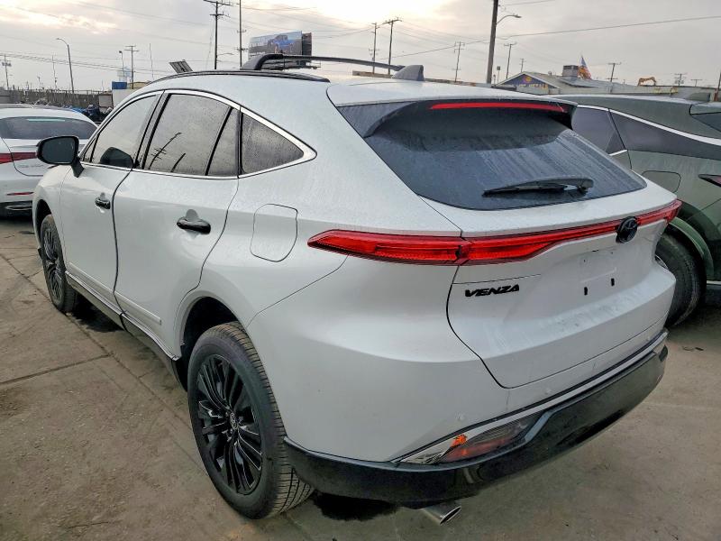 Фото 2 - TOYOTA VENZA