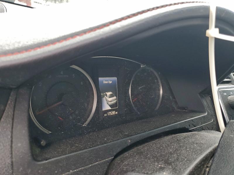 Фото 9 - TOYOTA CAMRY