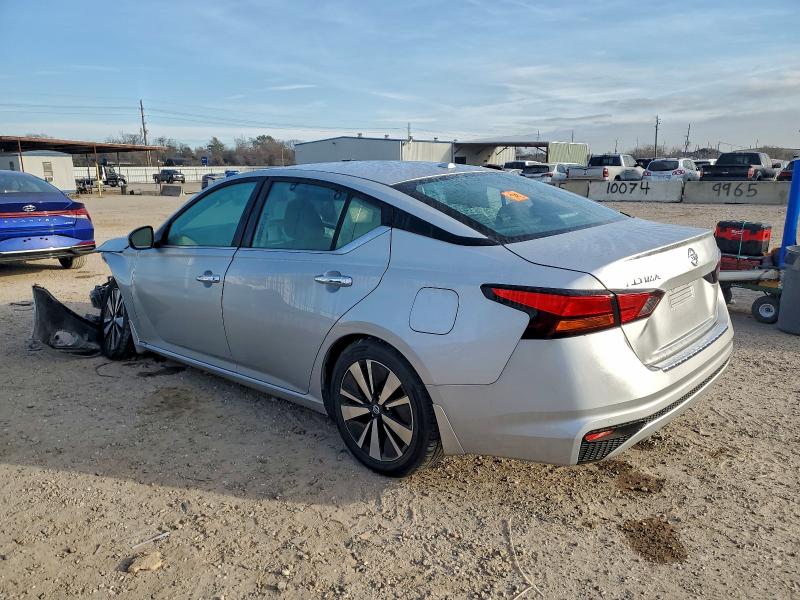 Фото 2 - NISSAN ALTIMA