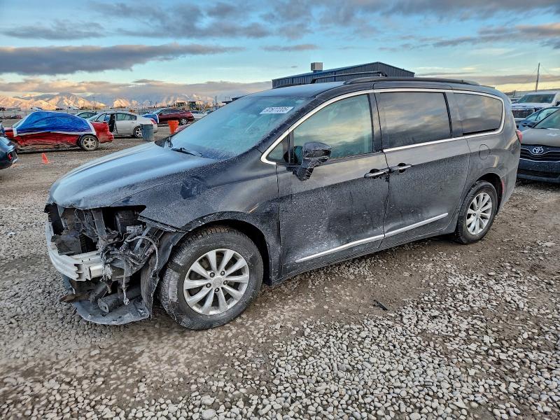 Фото 1 - CHRYSLER PACIFICA