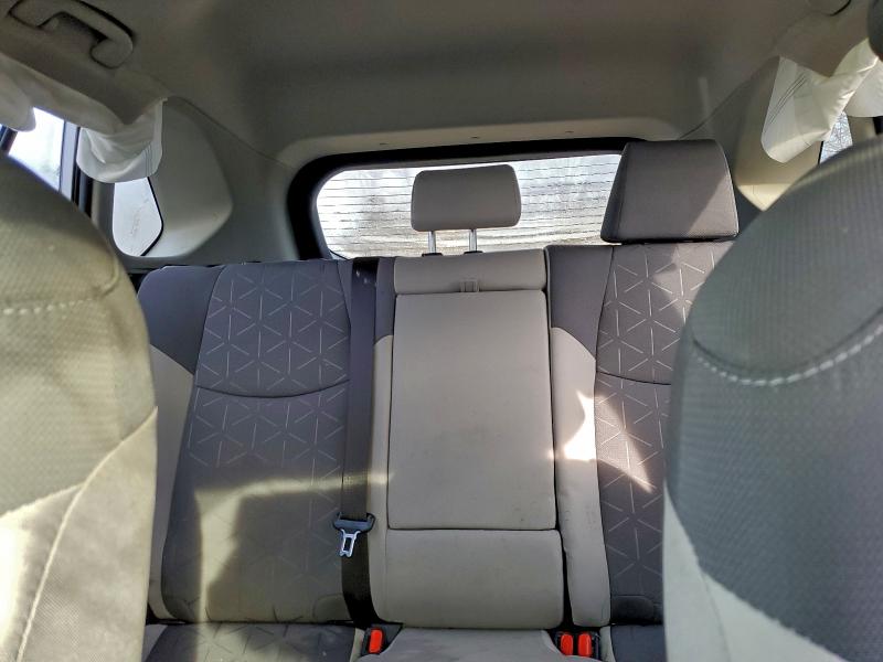 Фото 10 - TOYOTA RAV4