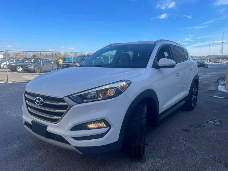 Фото 2 - HYUNDAI TUCSON