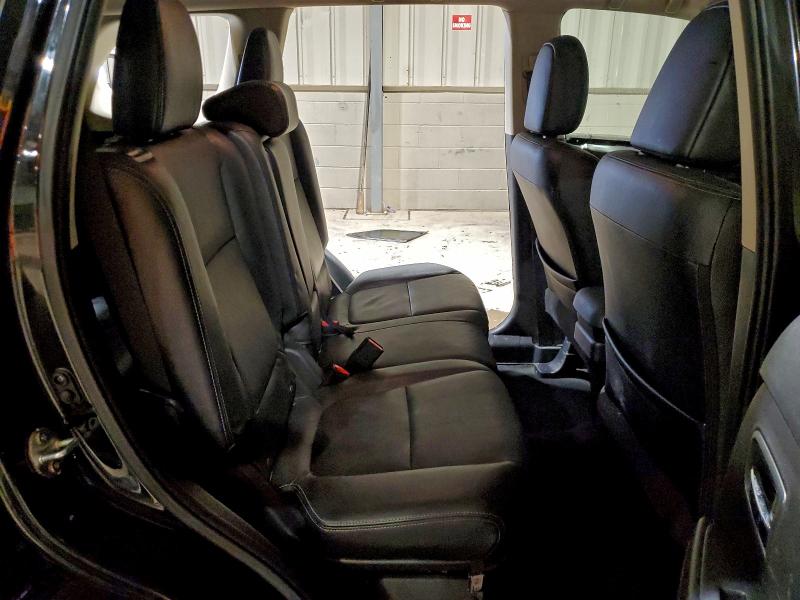 Фото 11 - MITSUBISHI OUTLANDER