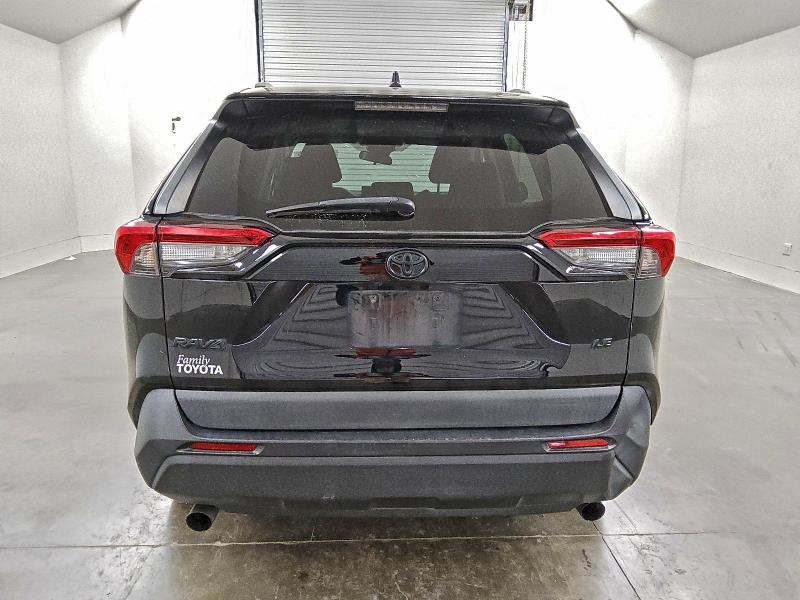 Фото 6 - TOYOTA RAV4