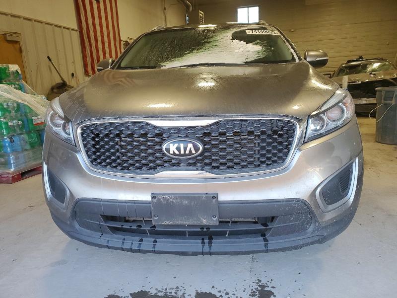 Фото 5 - KIA SORENTO