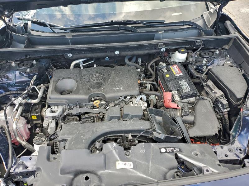 Фото 11 - TOYOTA RAV4