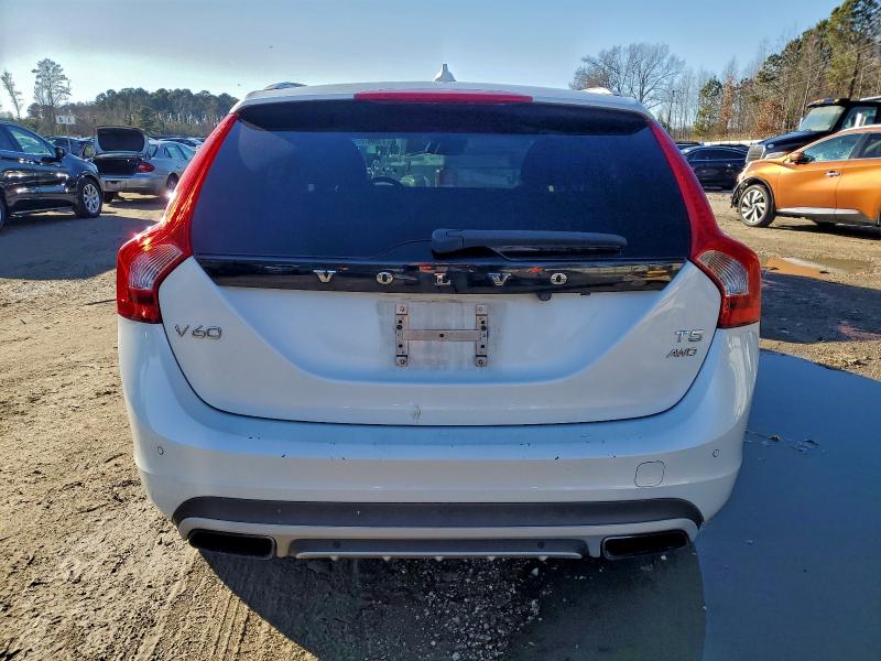 VOLVO V60 2015 VIN YV4612HK5F1001590