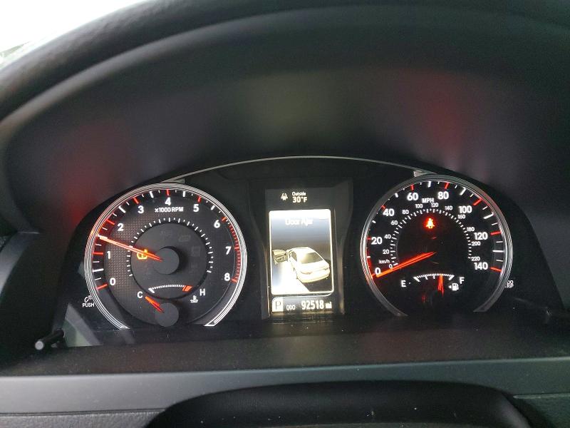 Фото 9 - TOYOTA CAMRY