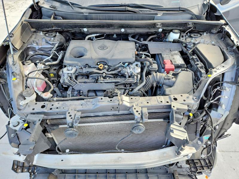 Фото 12 - TOYOTA RAV4