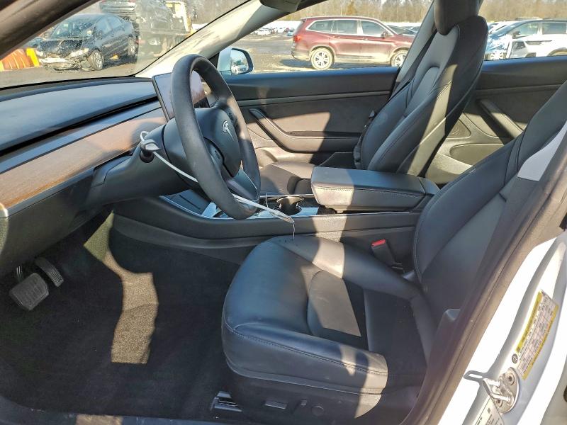 Фото 7 - TESLA MODEL 3