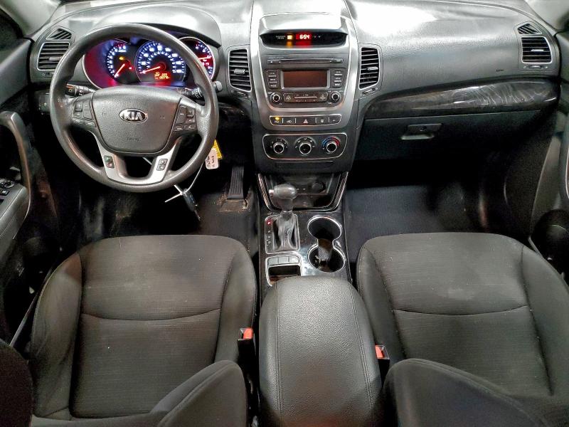 Фото 8 - KIA SORENTO