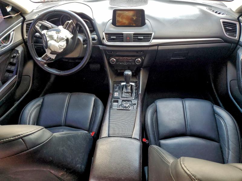 Фото 8 - MAZDA 3