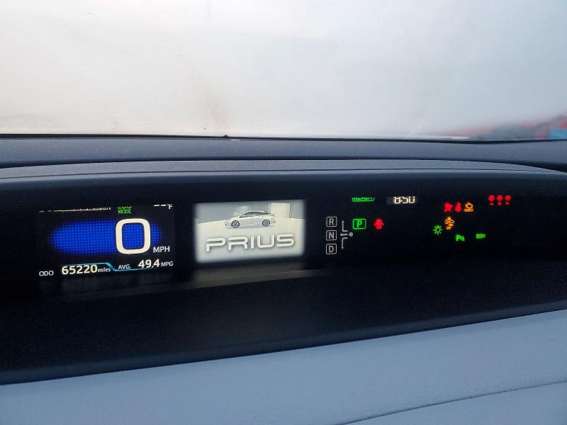 Фото 9 - TOYOTA PRIUS