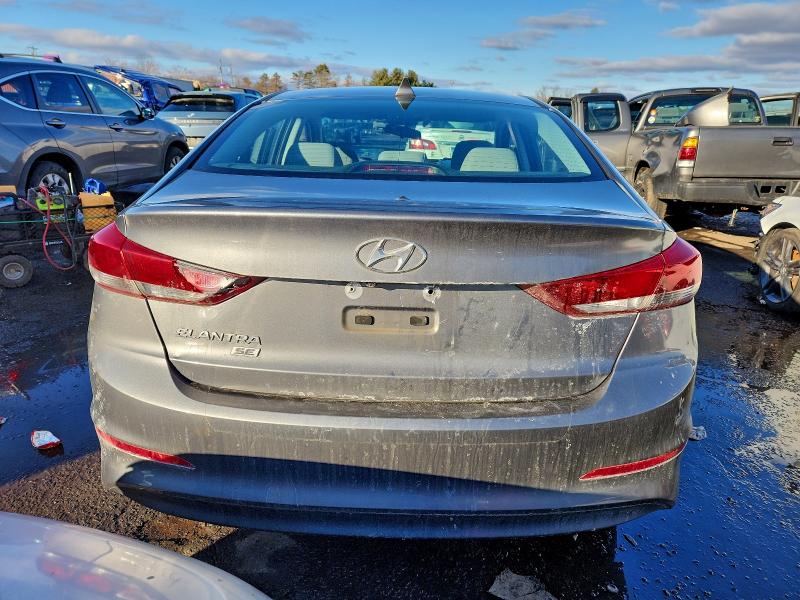 Фото 6 - HYUNDAI ELANTRA