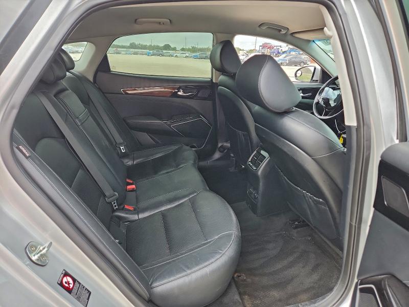 Фото 10 - KIA CADENZA