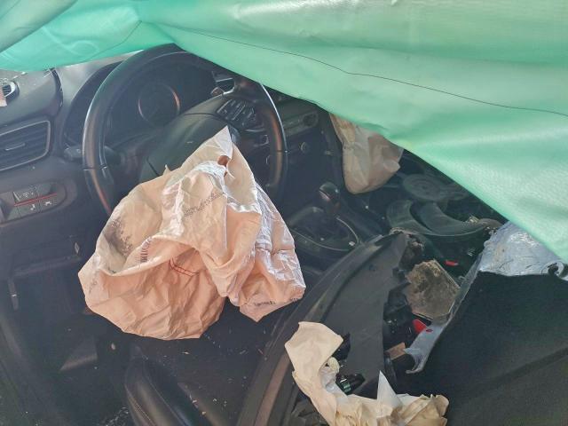 Фото 8 - HYUNDAI VELOSTER