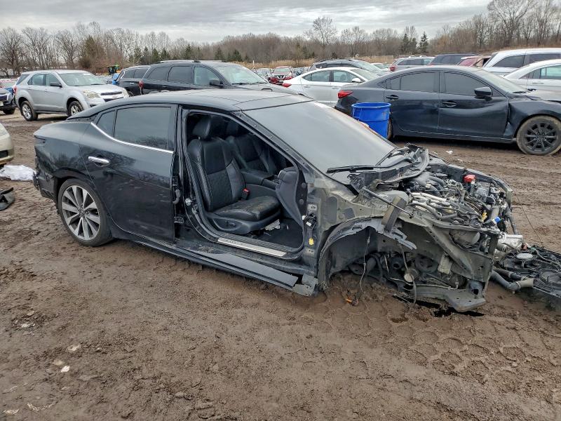 Фото 4 - NISSAN MAXIMA