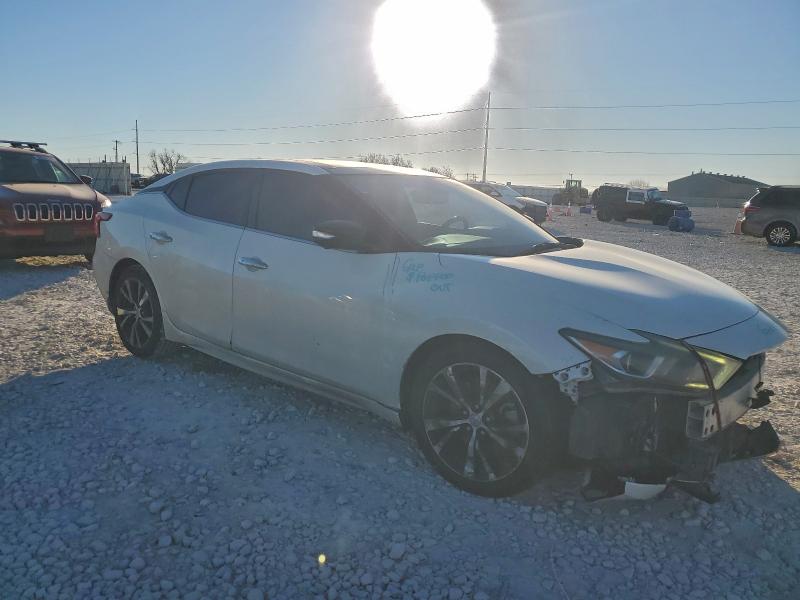 Фото 4 - NISSAN MAXIMA