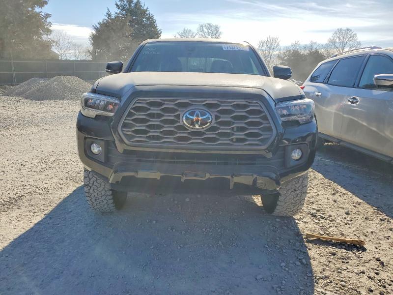 Фото 5 - TOYOTA TACOMA