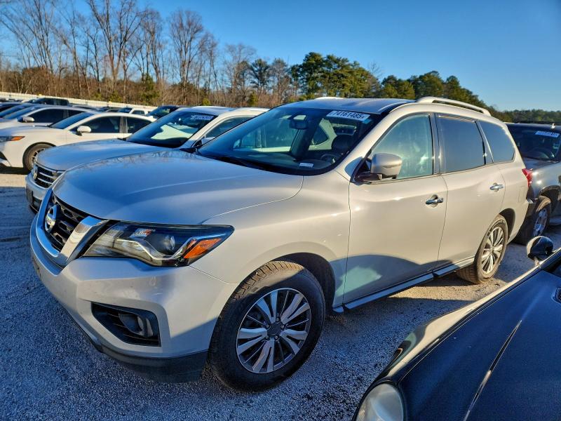 Фото 1 - NISSAN PATHFINDER