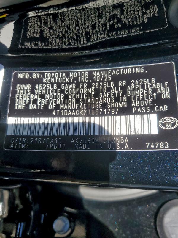 Фото 12 - TOYOTA CAMRY