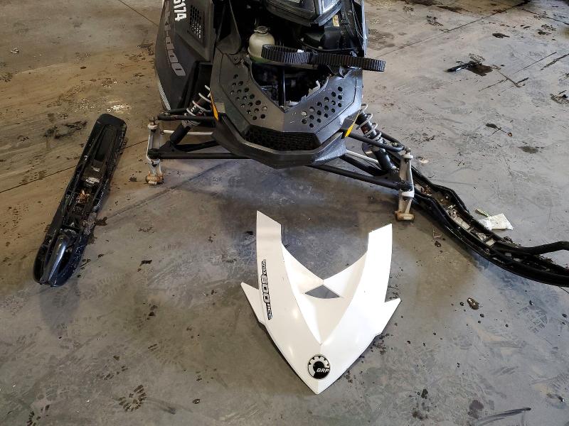 SKI-DOO SNOWMOBILE 2013