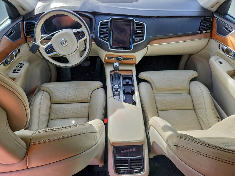 Фото 8 - VOLVO XC90