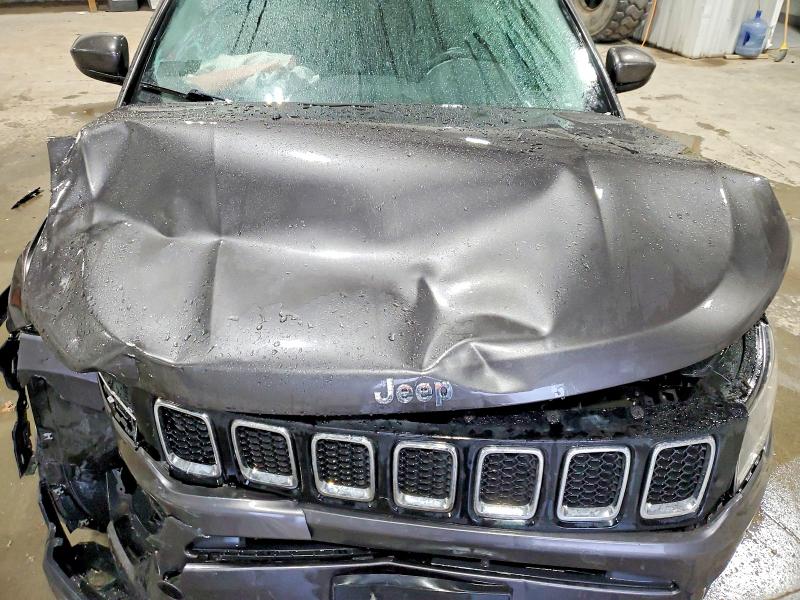 Фото 12 - JEEP COMPASS