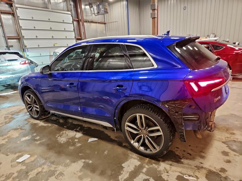 Фото 2 - AUDI SQ5