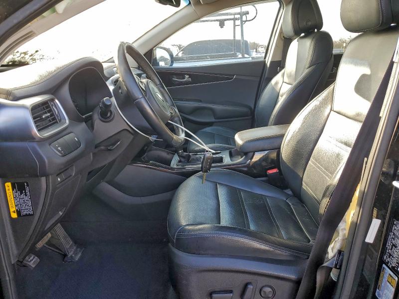 Фото 7 - KIA SORENTO