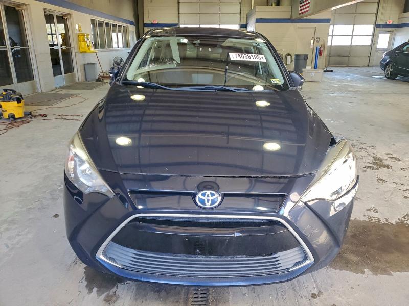 Фото 5 - TOYOTA YARIS