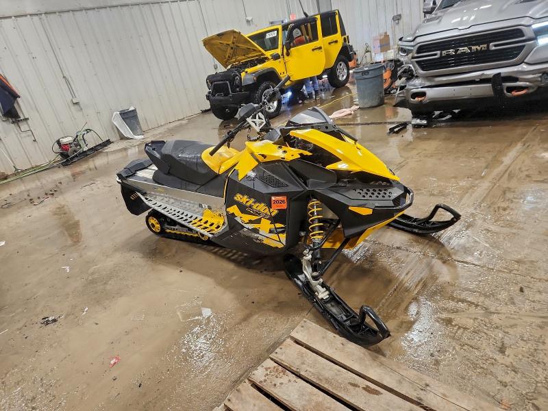 SKI-DOO SNOWMOBILE 2010