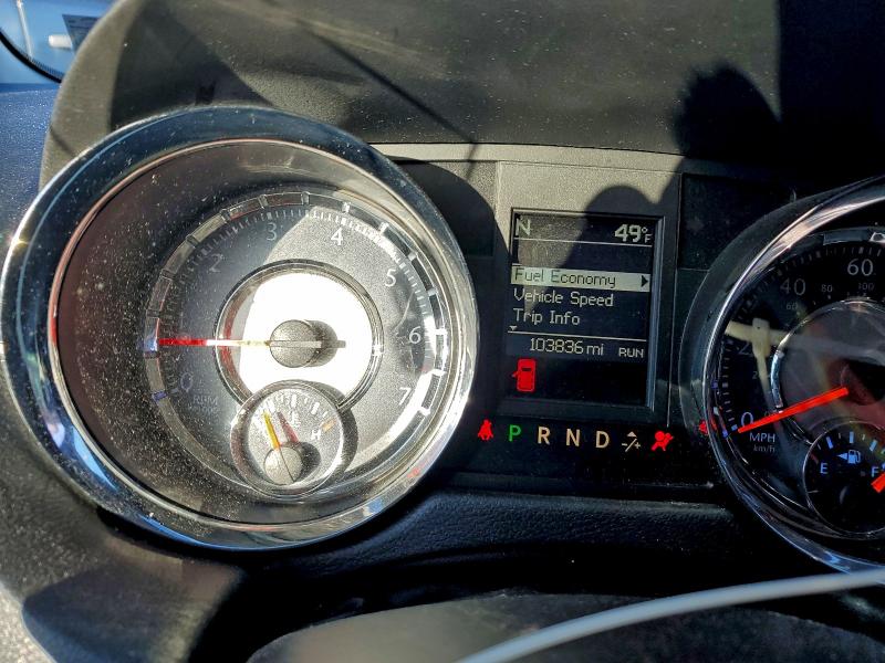 Фото 9 - CHRYSLER MINIVAN