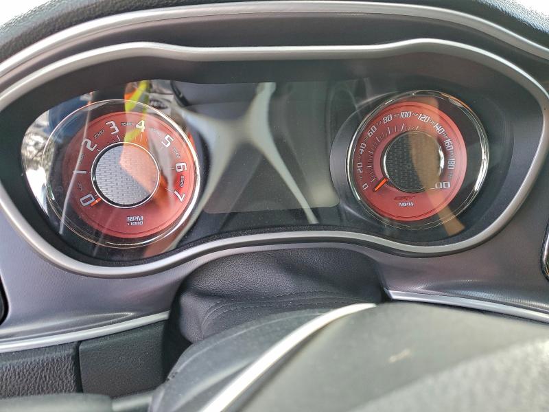 Фото 9 - DODGE CHALLENGER