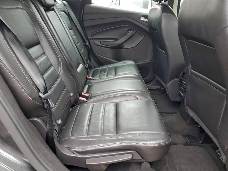 Фото 10 - FORD CMAX