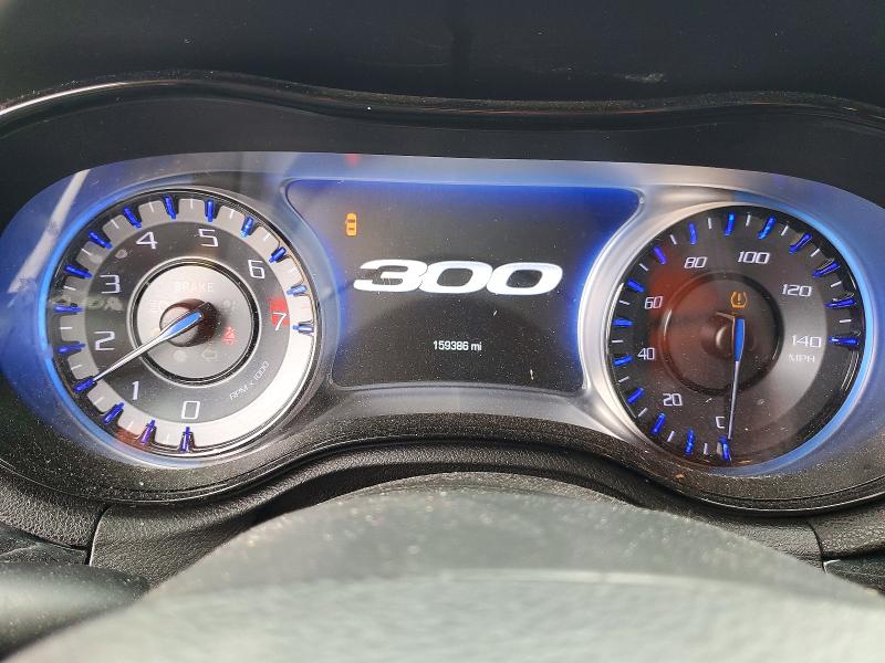 Фото 9 - CHRYSLER 300