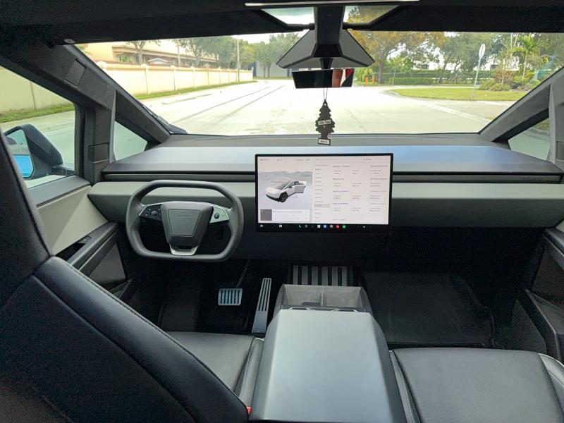 Фото 9 - TESLA CYBERTRUCK