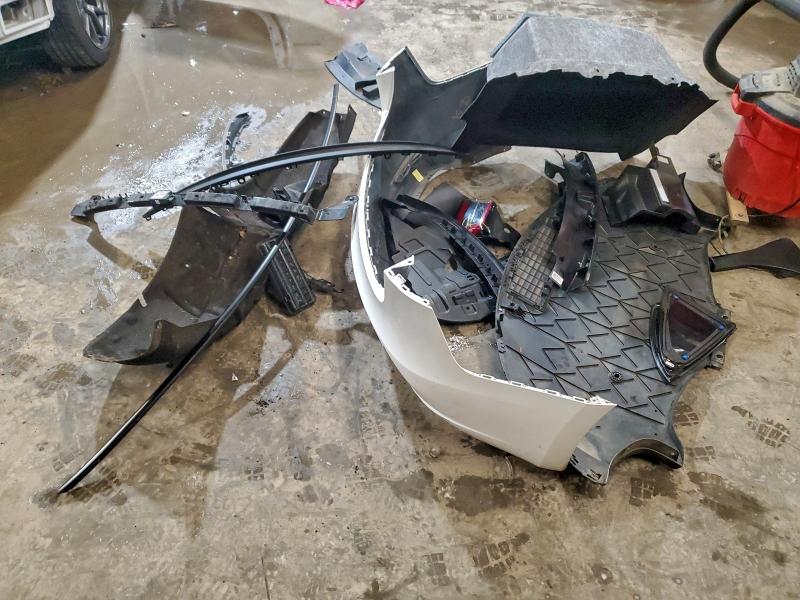 Фото 12 - TESLA MODEL 3