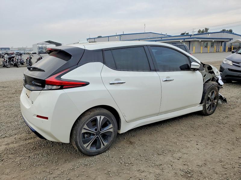 Фото 3 - NISSAN LEAF