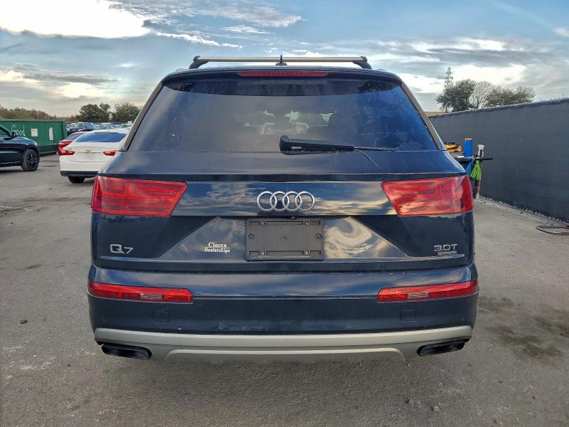 Фото 6 - AUDI Q7